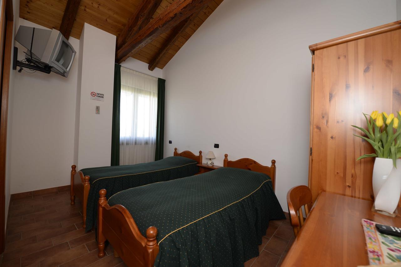 Agriturismo Le Oche Selvatiche Lauzacco Exterior photo